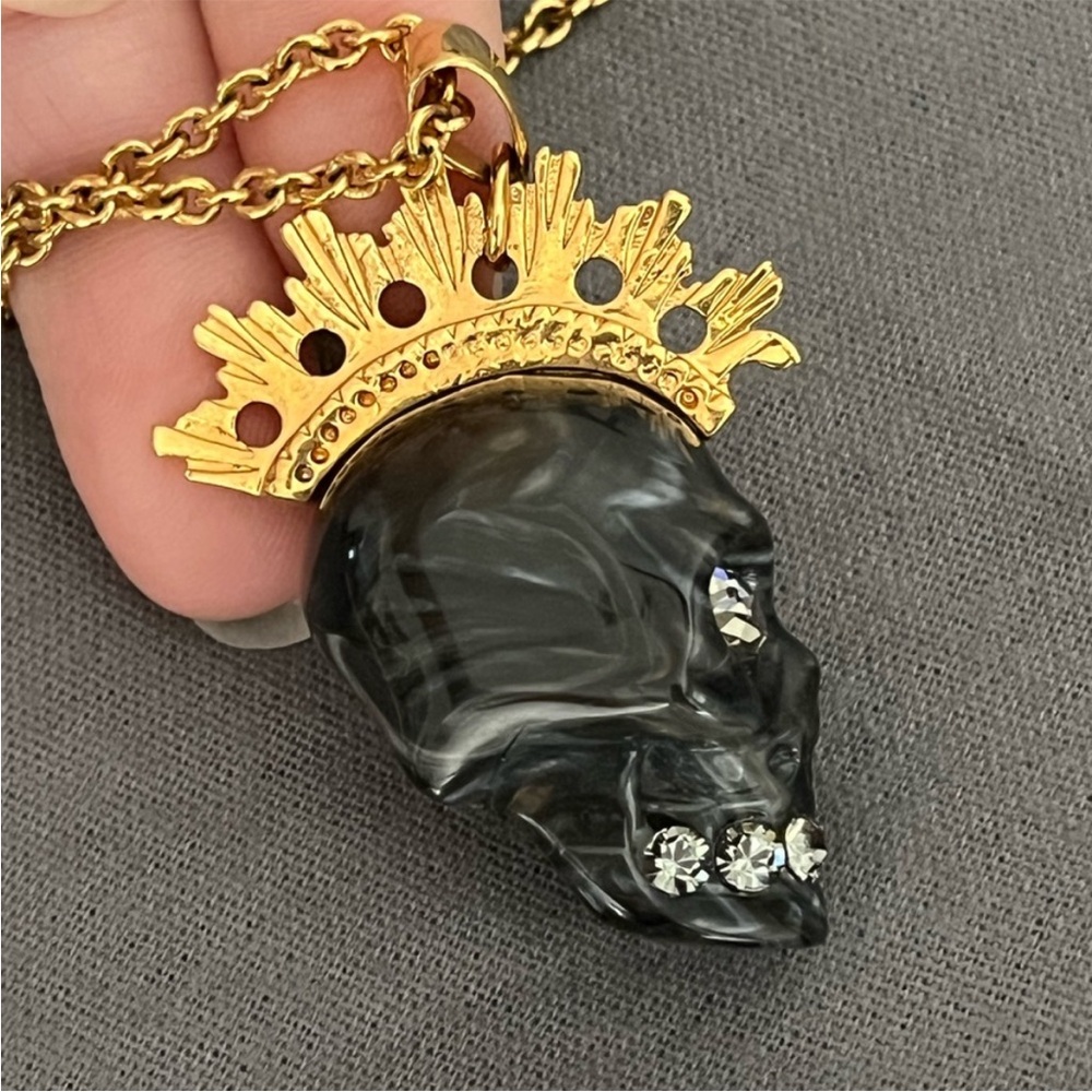 Alexander McQueen Marble Mohawk Skull Necklace - Picture 7 of 16